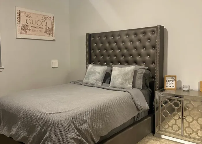 A-Class Luxury 2 Bedrooms Apt In Woodland Hills Ca