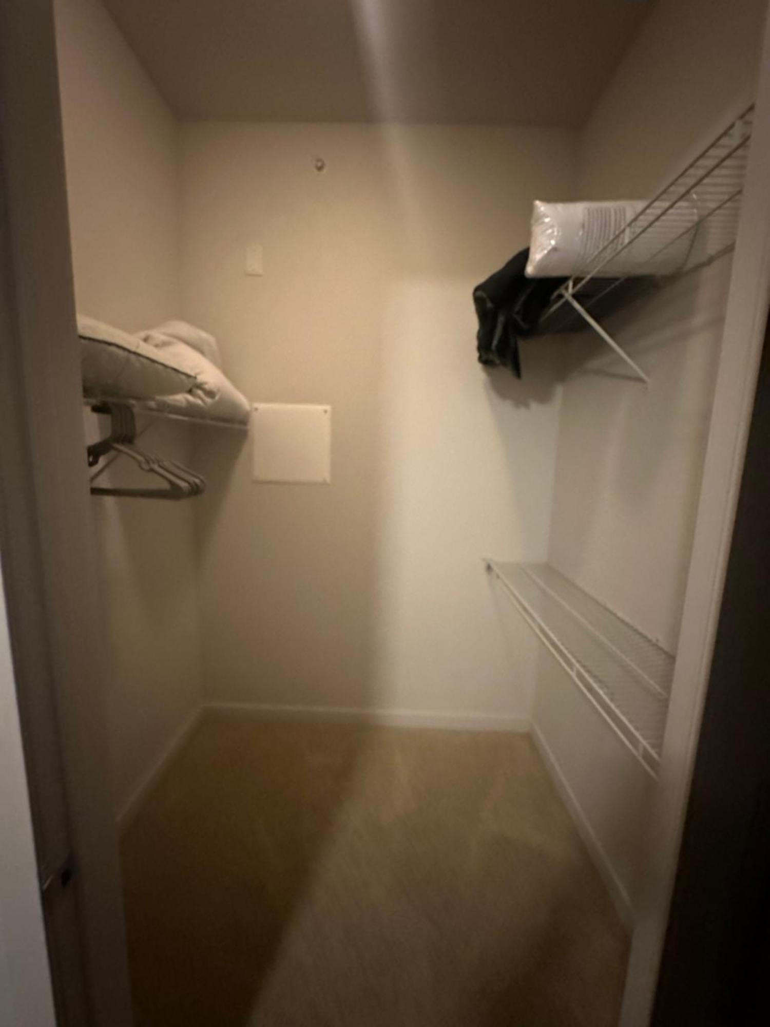 A-class Luxury 2 Bedrooms Apt In Woodland Hills Ca * Los Angeles